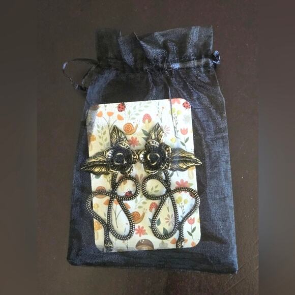 Vintage Gothic Snake & Floral Earrings Antique Brass Whimsigoth Jewelry Unique - Picture 3 of 4